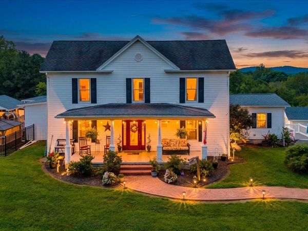 1150 Drewrys Hill RD, Vinton, VA 24179