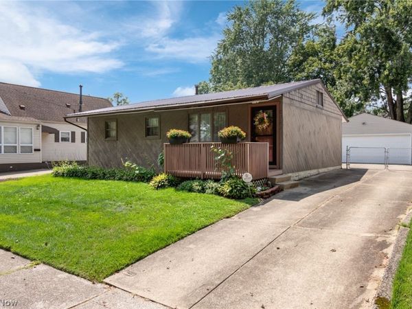 2956 Stockton Street , Akron, OH 44314