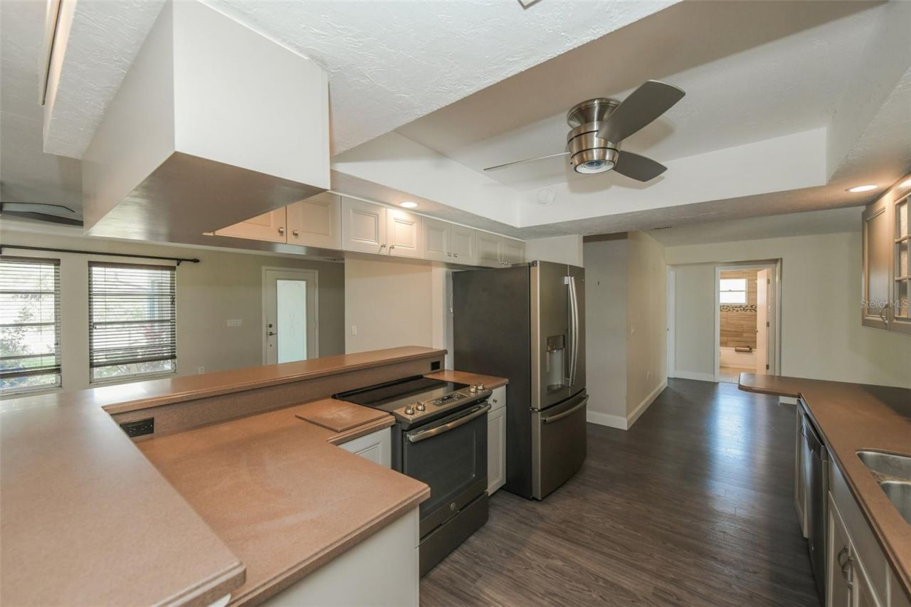 1625 Bay Hill Circle, Sarasota, FL 34232 Photo