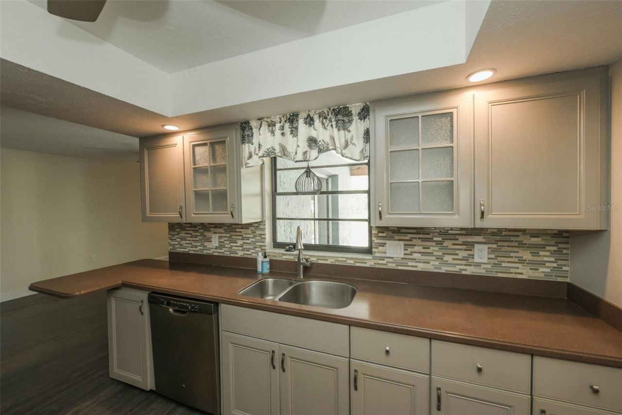 1625 Bay Hill Circle, Sarasota, FL 34232 Photo