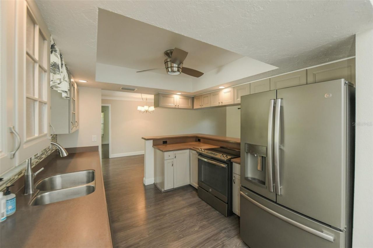 1625 Bay Hill Circle, Sarasota, FL 34232 Photo