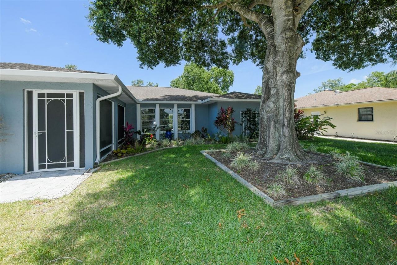 1625 Bay Hill Circle, Sarasota, FL 34232 Photo