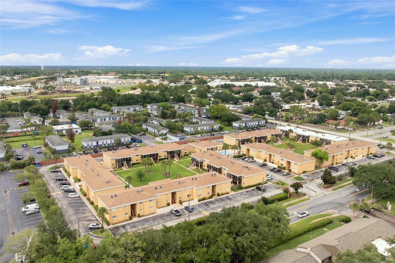 1000 Lake Of The Woods Boulevard, Unit 105E, Fern Park, FL 32730 Photo
