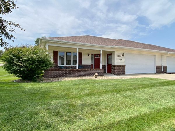 1290 2nd Ave SE, Unit 107, LeMars, IA 51031