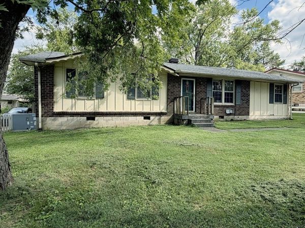 124 Laurel Ln , Hendersonville, TN 37075