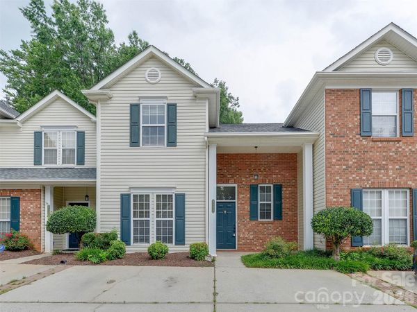 9128 Treyburn Drive , Charlotte, NC 28216