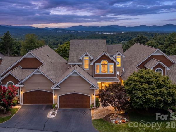 20 N Mission Hills Court, Mills River, NC 28759
