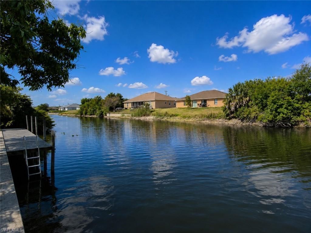 306 SE 8th Pl, Cape Coral, FL 33990 Photo