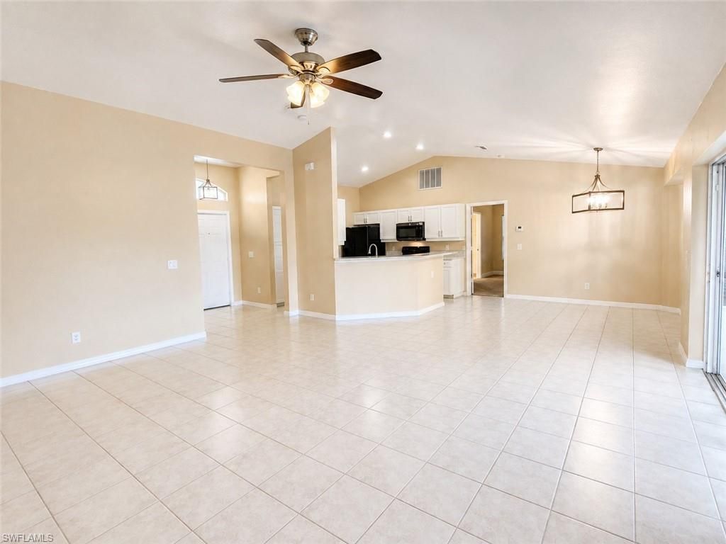 306 SE 8th Pl, Cape Coral, FL 33990 Photo
