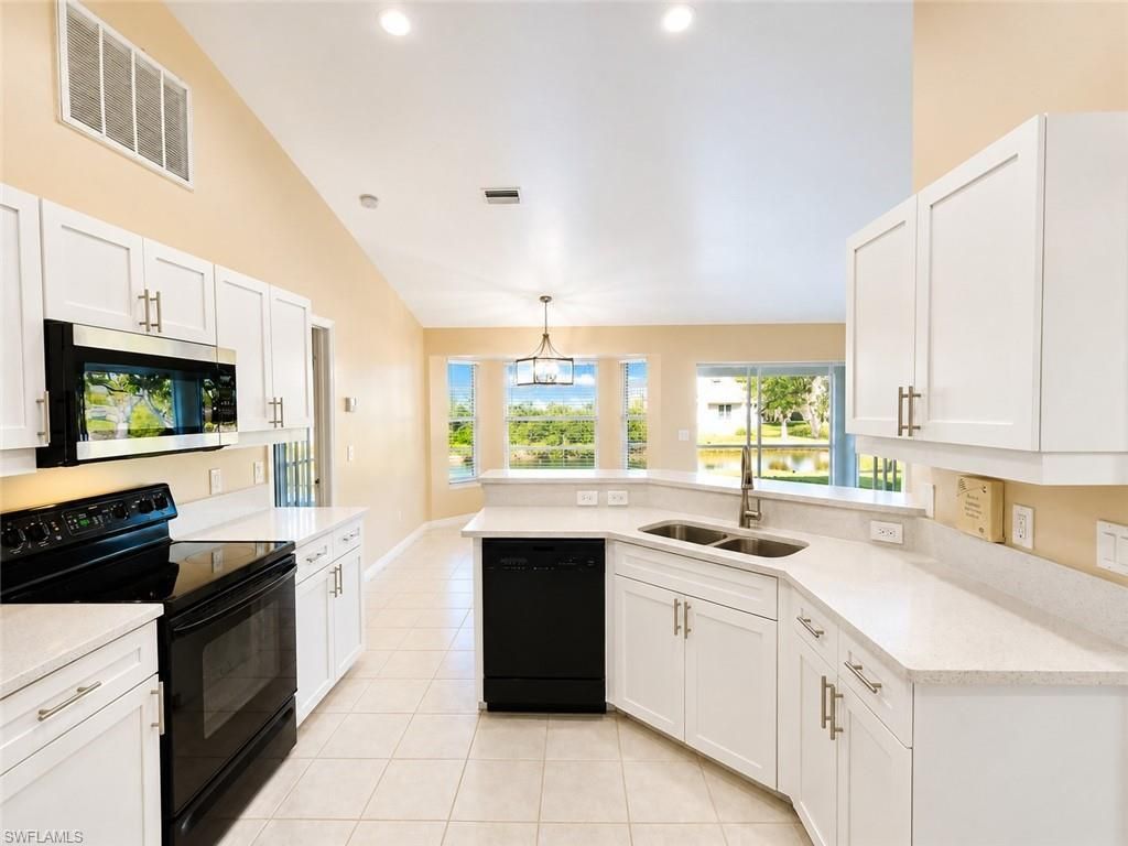 306 SE 8th Pl, Cape Coral, FL 33990 Photo