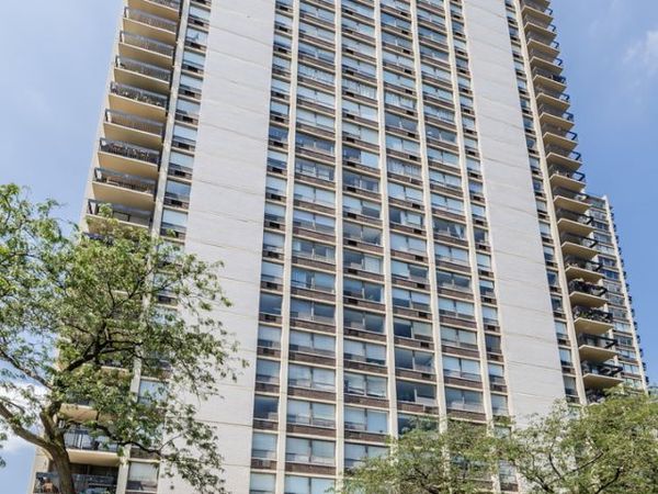 1355 N Sandburg Terrace , Unit 2904, Chicago, IL 60610