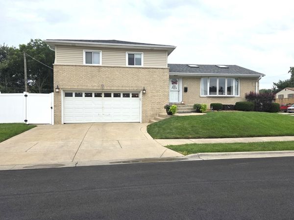 1580 Grant Avenue , Melrose Park, IL 60160