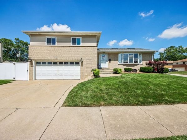 1580 Grant Avenue , Melrose Park, IL 60160