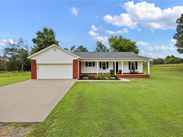 10098 Adobe Lane, Dardanelle, AR 72834