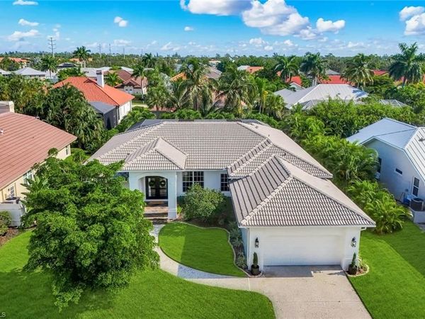 8748 S Lake CIR, FORT MYERS, FL 33908