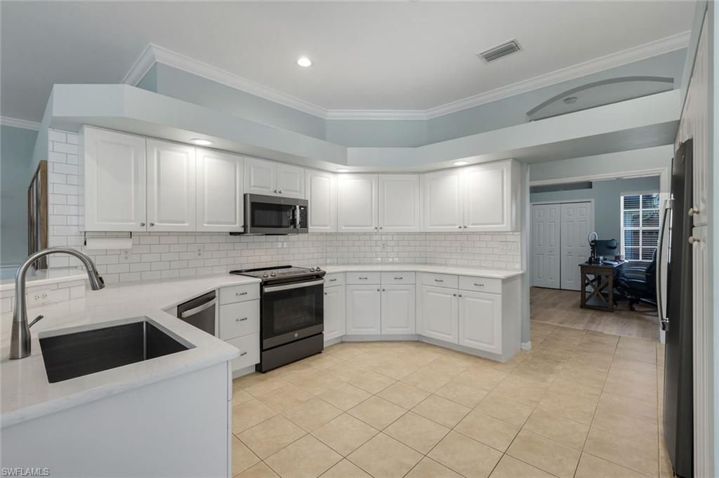 8748 S Lake Cir, Fort Myers, FL 33908 Photo