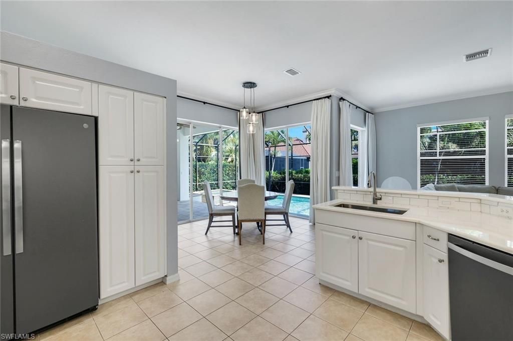8748 S Lake Cir, Fort Myers, FL 33908 Photo
