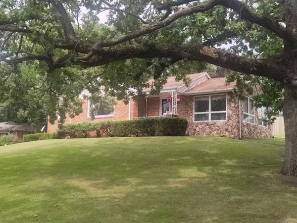 205 N SYCAMORE Terrace, Canton, IL 61520