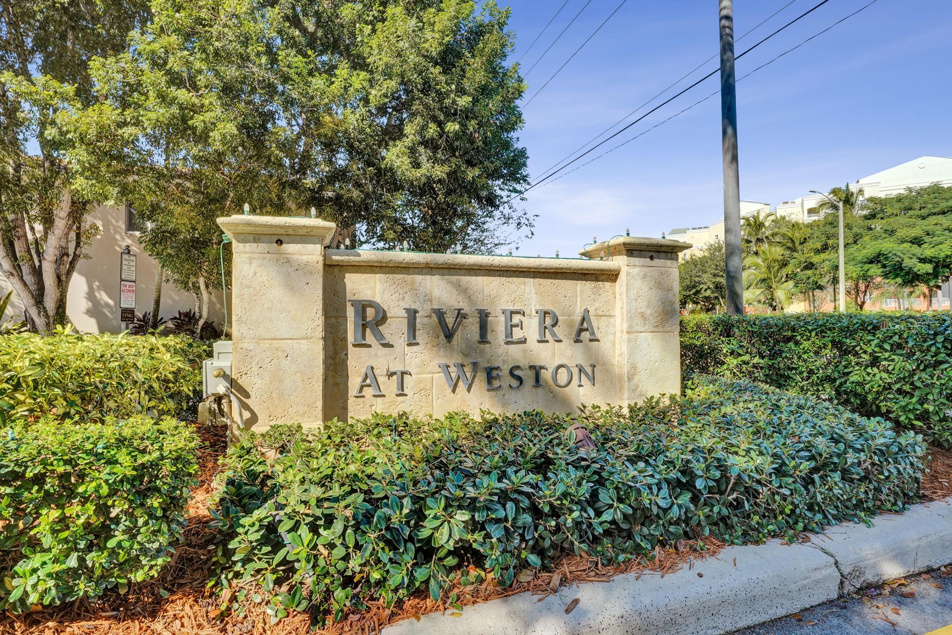 173 Riviera Circle, Weston, FL 33326 Photo