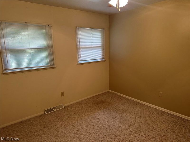 17448 Laurel Avenue, Lake Milton, OH 44429 Photo 13