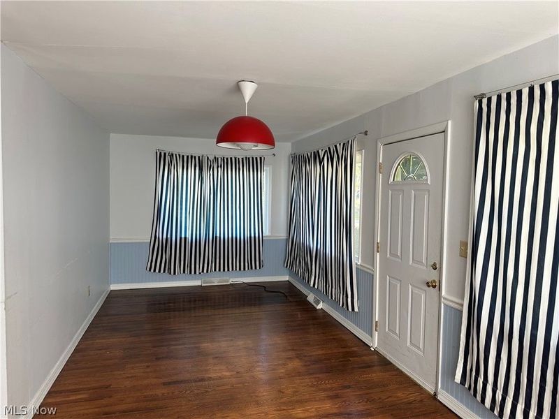 17448 Laurel Avenue, Lake Milton, OH 44429 Photo 6