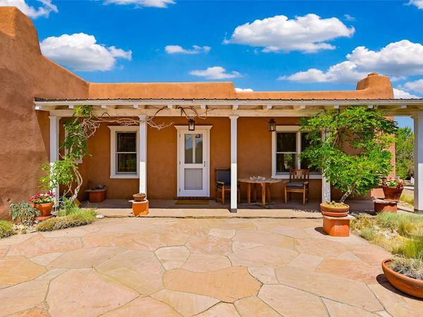 133 Sierra Azul, Santa Fe, NM 87507