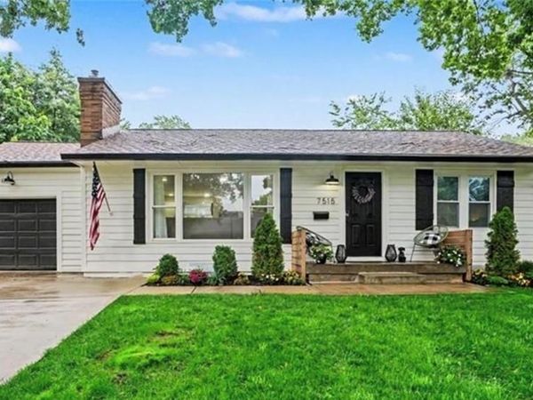 7515 Juniper Drive, Prairie Village, KS 66208
