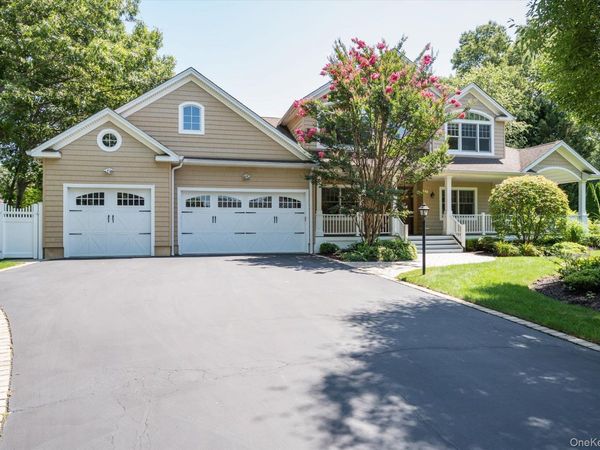 12 Glenridge Lane , Kings Park, NY 11754