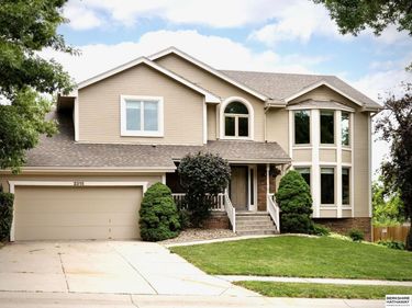2315 Nelson's Creek Drive, Omaha, NE 68116