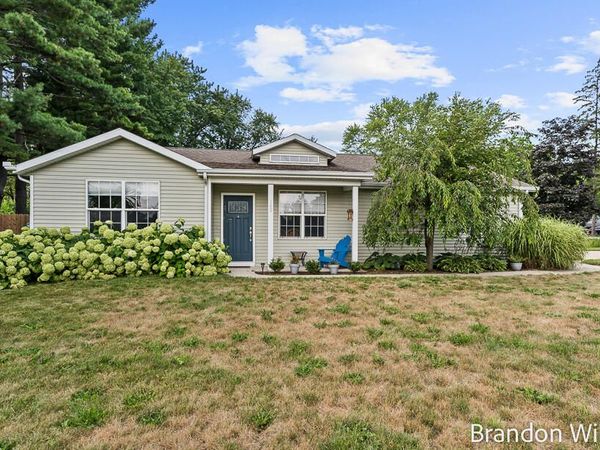 160 Grand Street, Casnovia, MI 49318