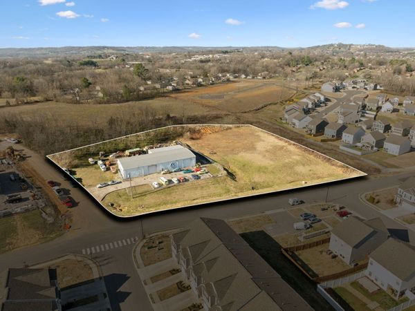 2501 Precast Drive N, Columbia, TN 38401