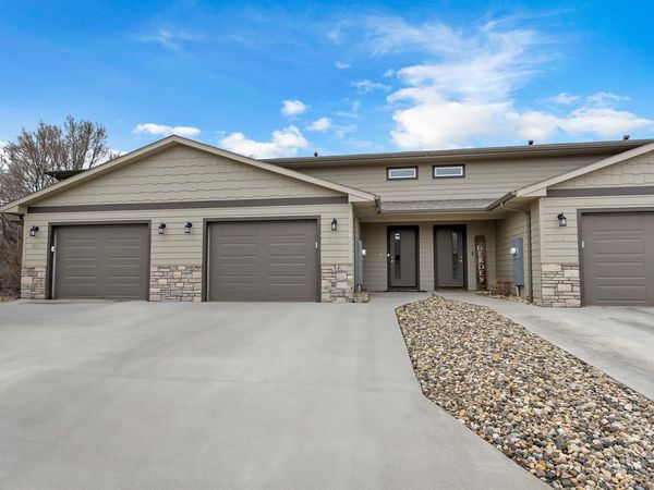 303 N Heron Pl, Sioux Falls, SD 57107
