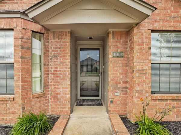 1008 SW 23rd Street, Moore, OK 73170