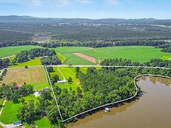 1895 County Road 78 , Centre, AL 35960