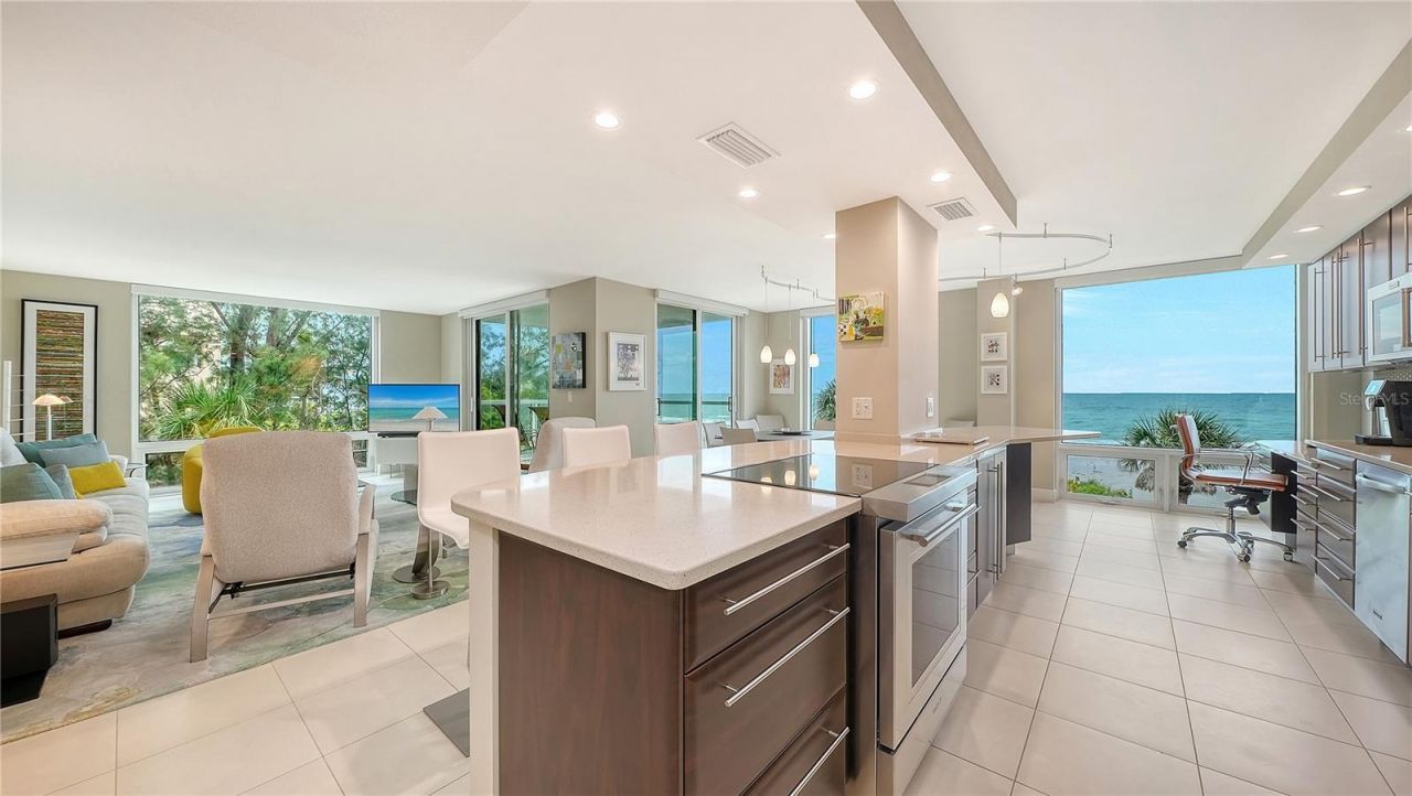 2425 Gulf Of Mexico Drive, Unit 3A, Longboat Key, FL 34228 Photo