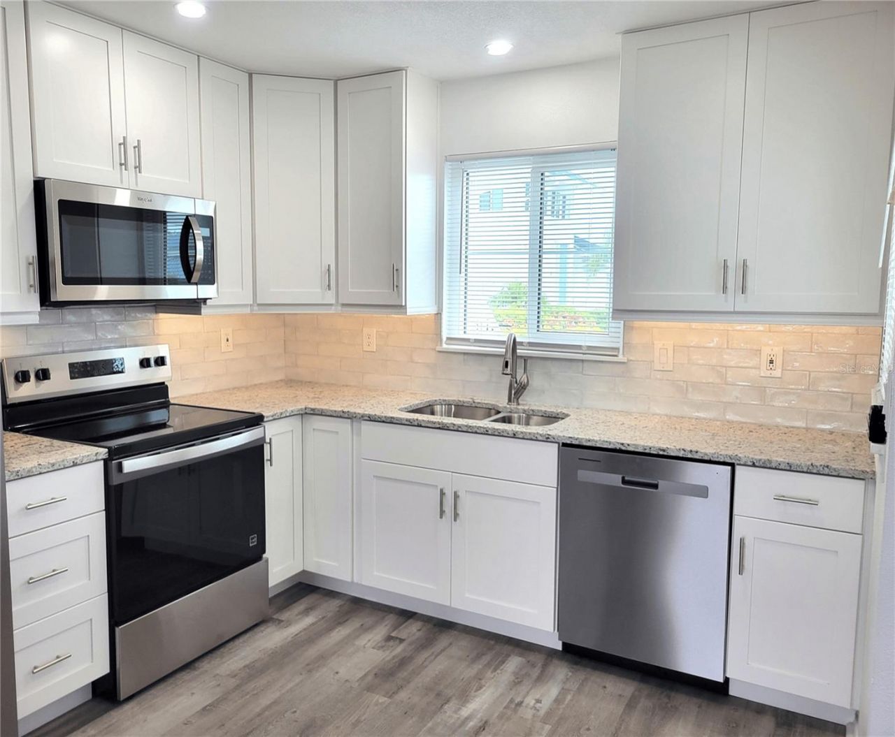 957 Sandpiper Circle, Bradenton, FL 34209 Photo