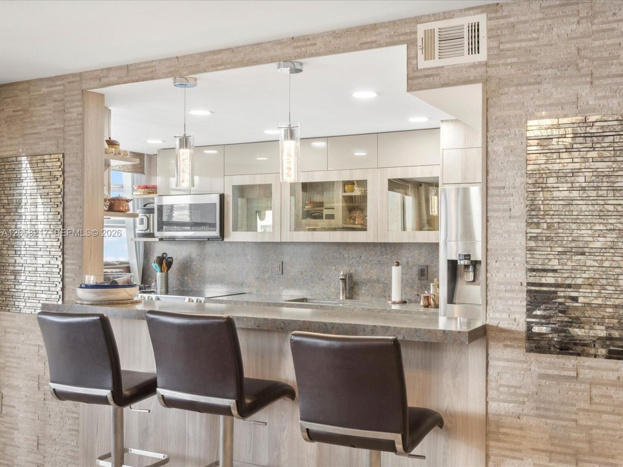 18071 Biscayne Blvd , Unit 1401, Aventura, FL 33160 Photo