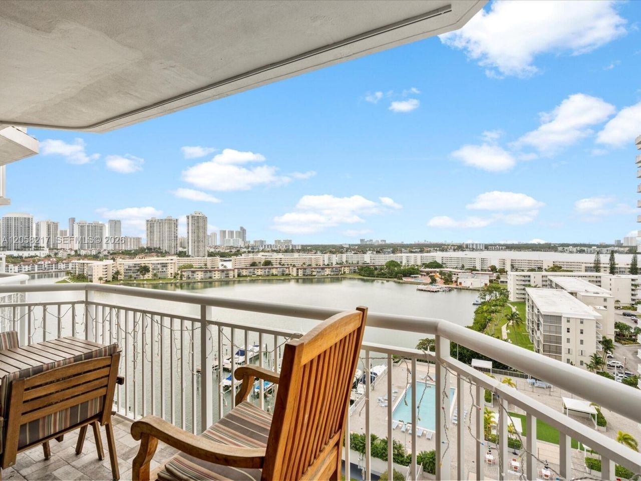 18071 Biscayne Blvd , Unit 1401, Aventura, FL 33160 Photo