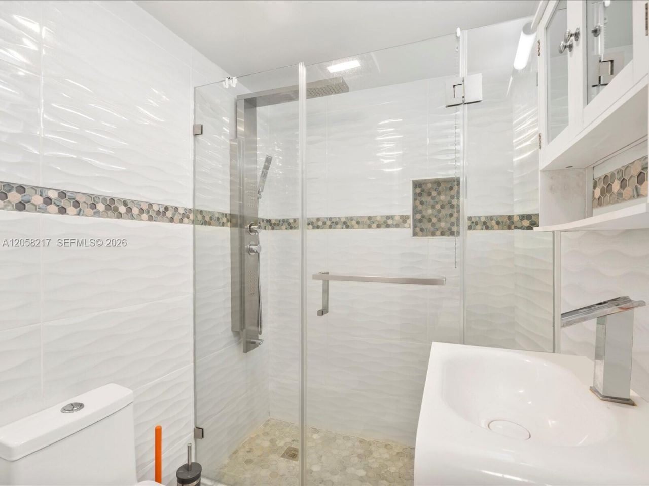 18071 Biscayne Blvd , Unit 1401, Aventura, FL 33160 Photo