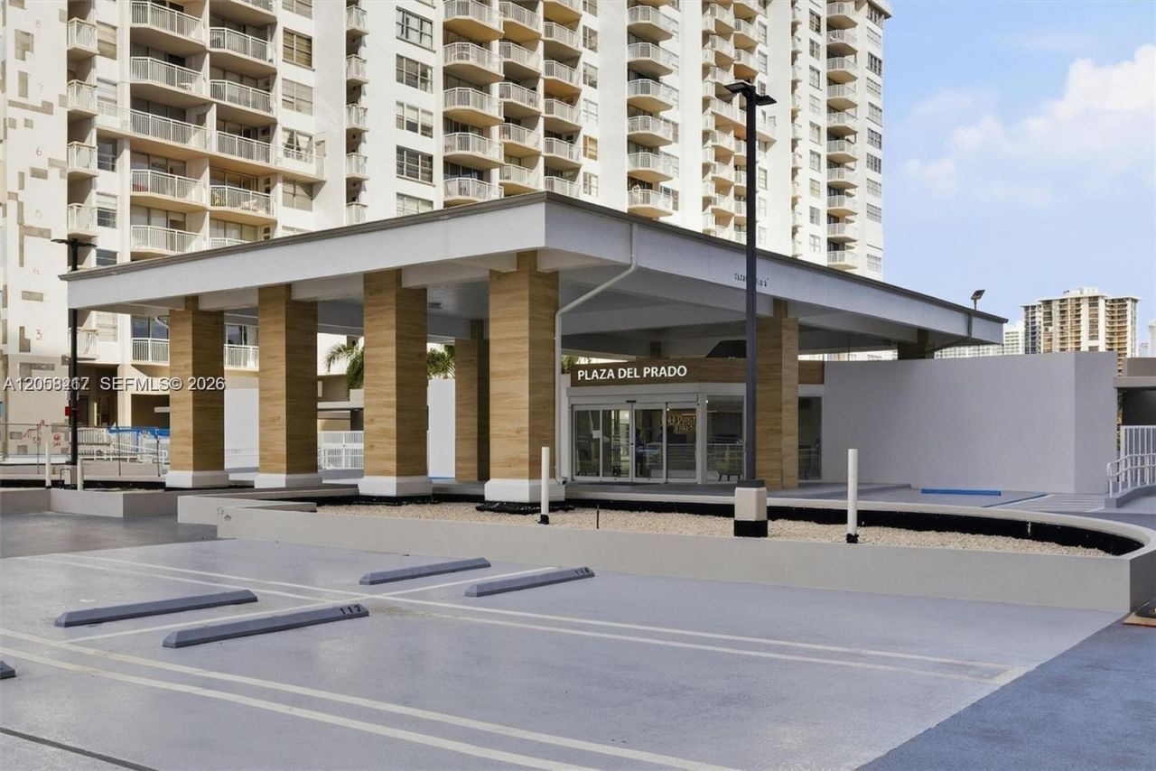 18071 Biscayne Blvd , Unit 1401, Aventura, FL 33160 Photo