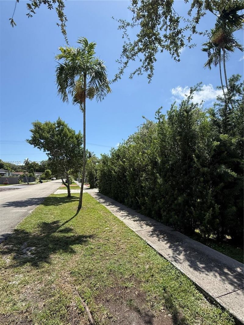 130 NE 123rd St , North Miami, FL 33161 Photo