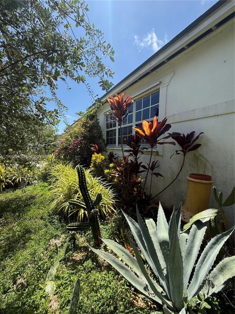 130 NE 123rd St , North Miami, FL 33161 Photo