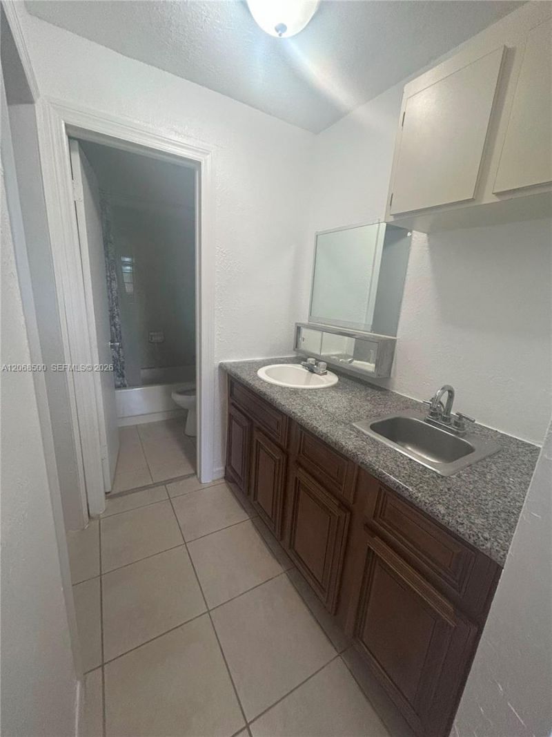 6950 Miami Gardens Dr , Unit 2-117A, Hialeah, FL 33015 Photo