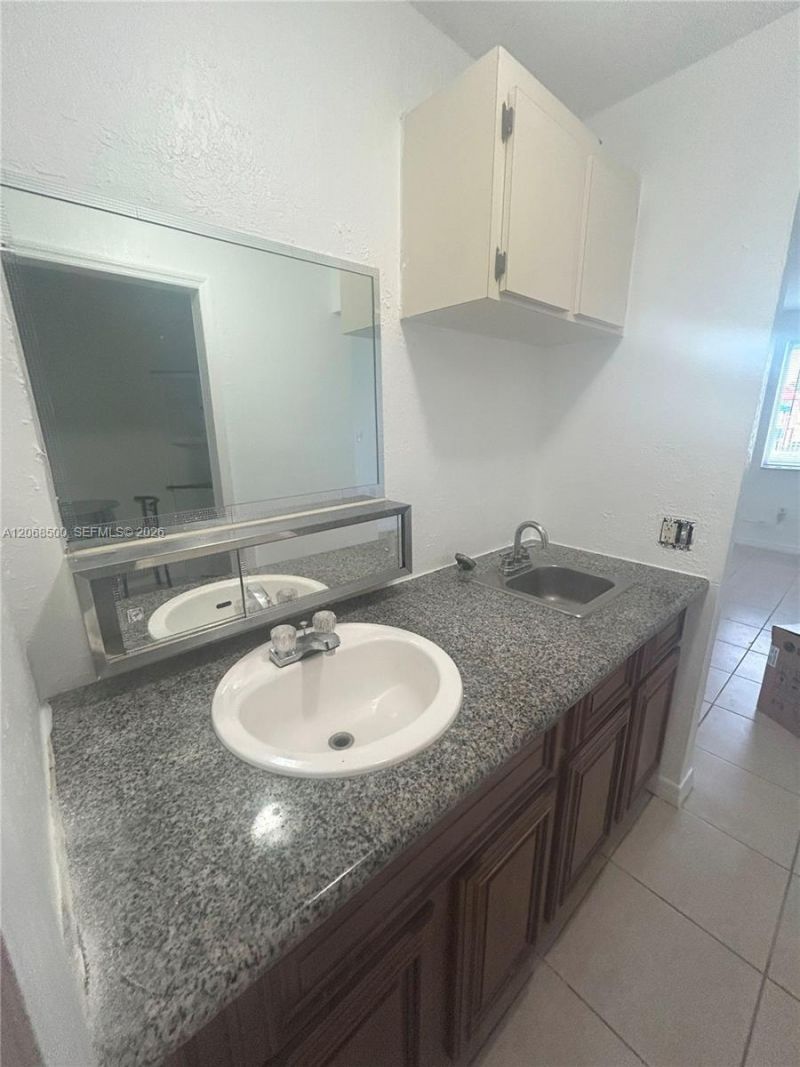 6950 Miami Gardens Dr , Unit 2-117A, Hialeah, FL 33015 Photo