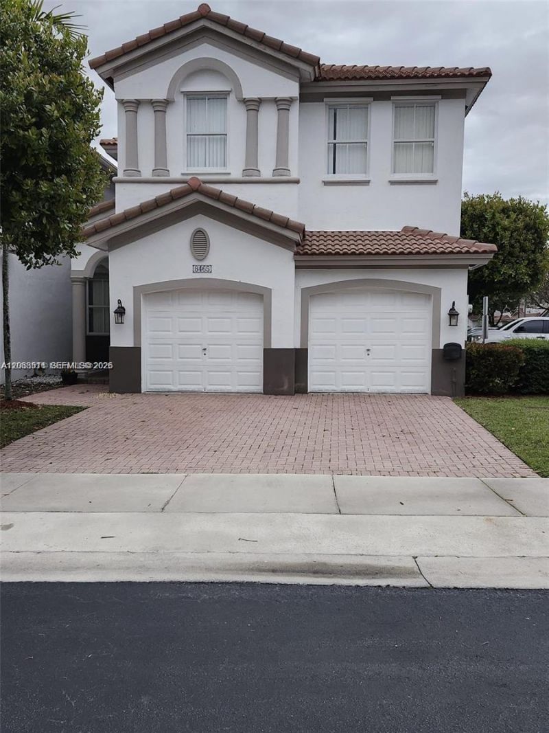 8465 NW 108th Path, Doral, FL 33178 Main Photo
