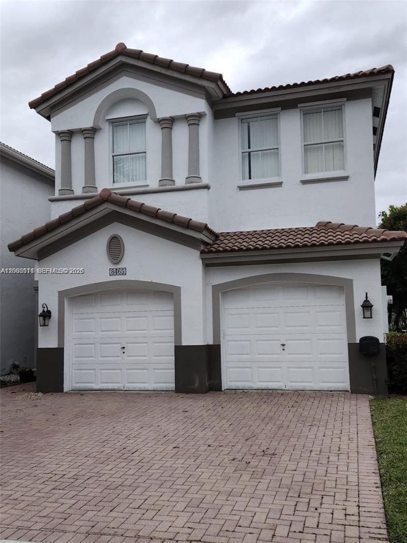 8465 NW 108th Path, Doral, FL 33178 Photo