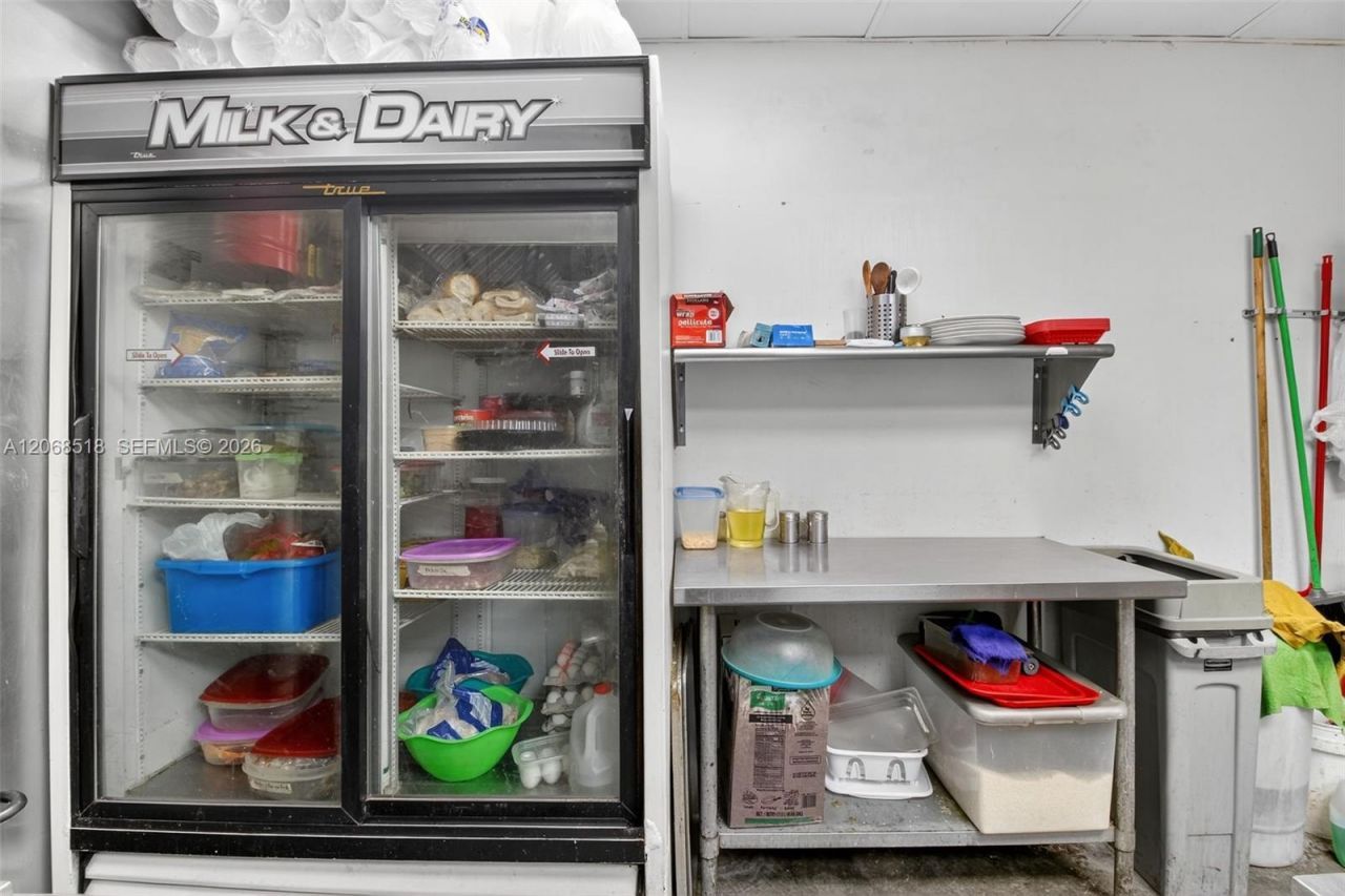 Cafeteria + Mechanic & Tire Shop For Sale â?? Two , Kendall, FL 33186 Photo