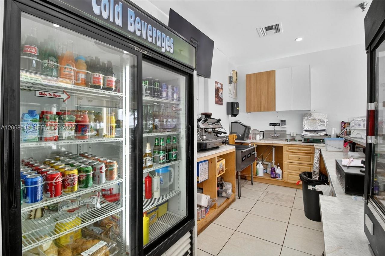 Cafeteria + Mechanic & Tire Shop For Sale â?? Two , Kendall, FL 33186 Photo