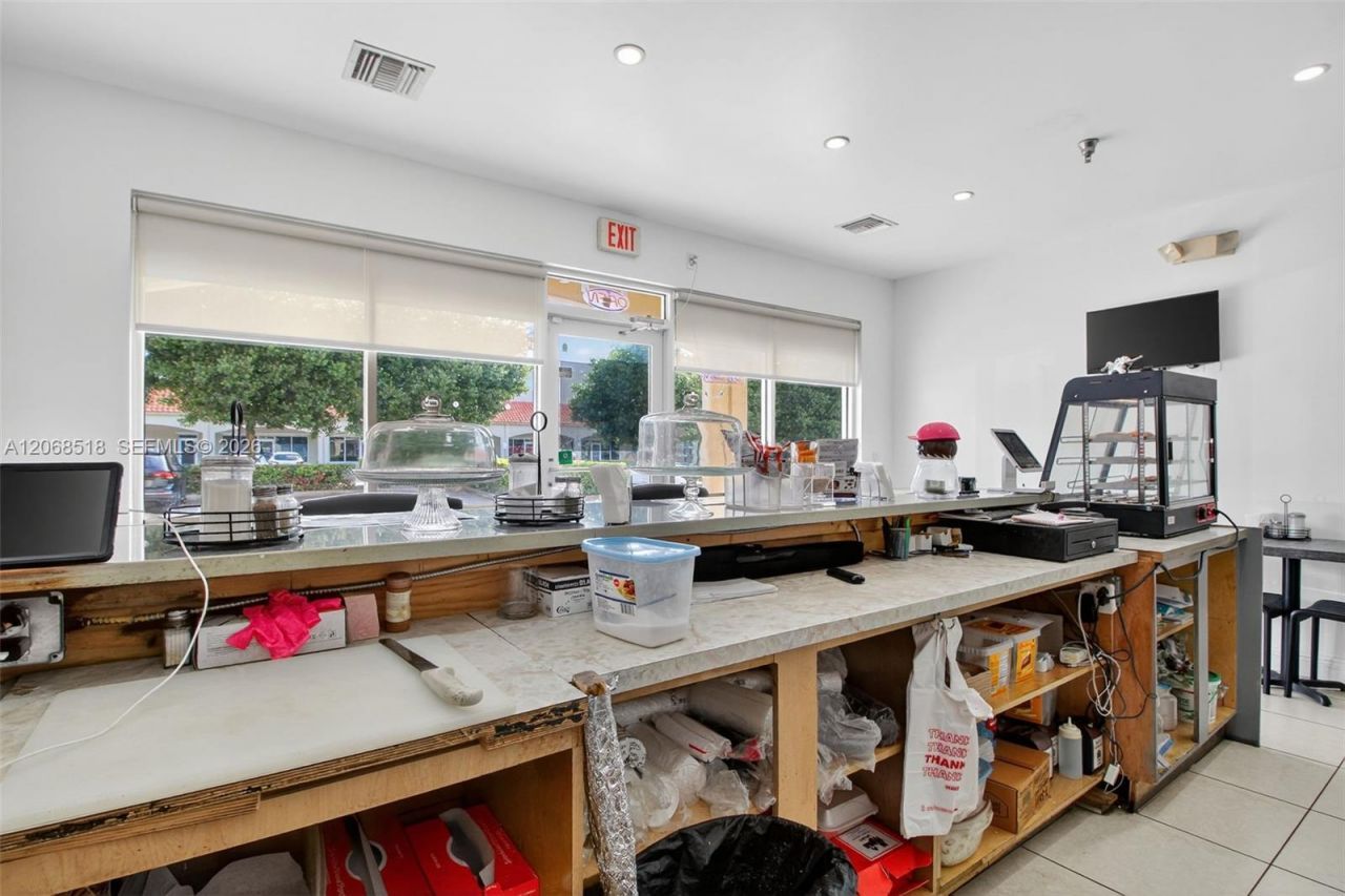 Cafeteria + Mechanic & Tire Shop For Sale â?? Two , Kendall, FL 33186 Photo