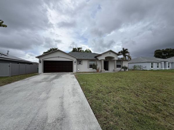 548 SW UNDALLO Road, Port St. Lucie, FL 34953